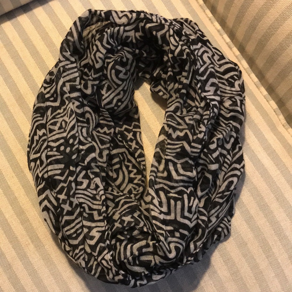 Infinity scarf